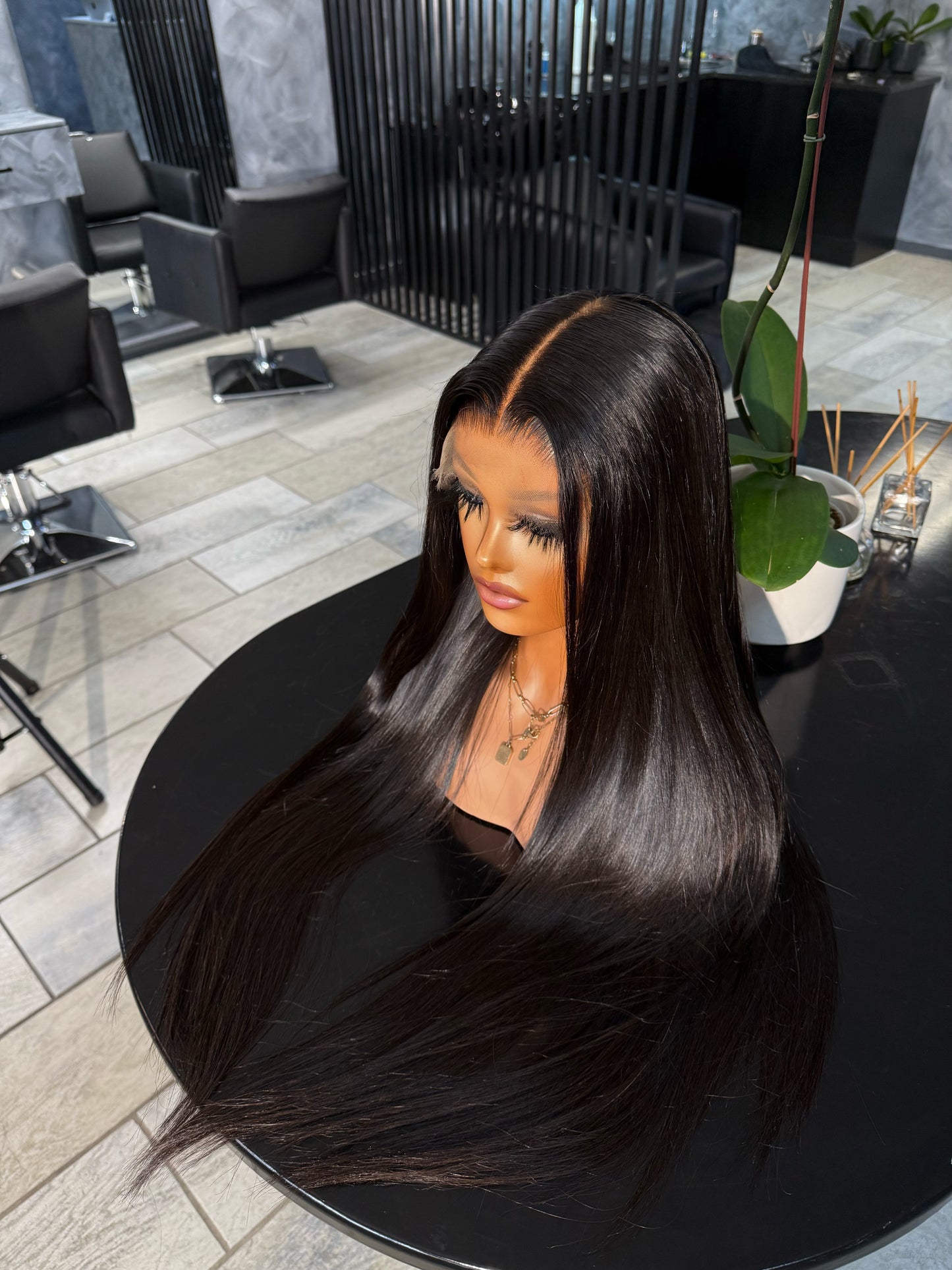 28" Glue-less 6x6 wig
